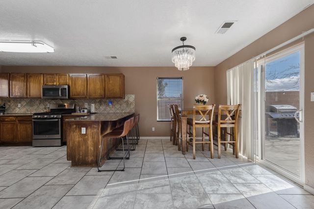 8600 Casa De Luz Court NW, Albuquerque, NM 87120