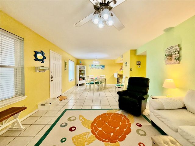 14921 Windward Dr 104, Corpus Christi, TX 78418