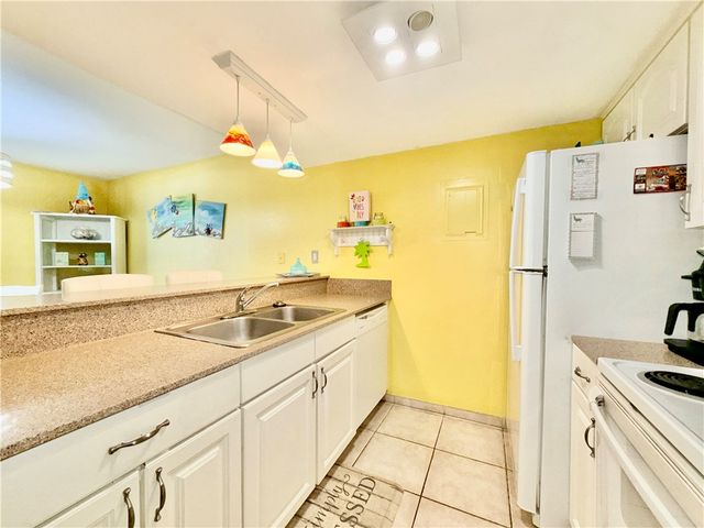 14921 Windward Dr 104, Corpus Christi, TX 78418