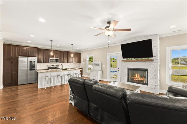 433 Boulder Court, Johnson City, TN 37615