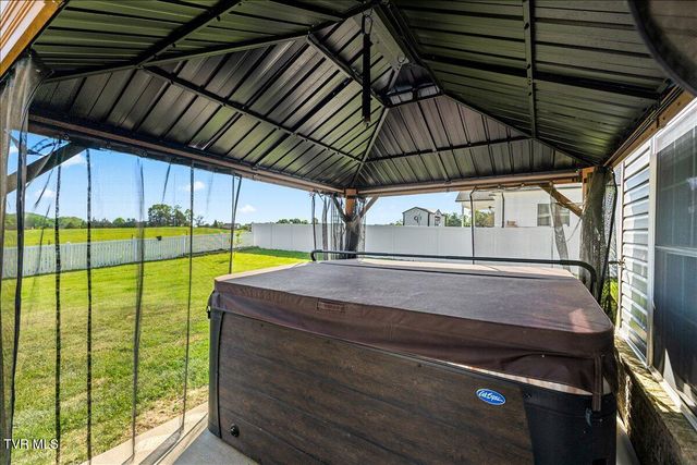433 Boulder Court, Johnson City, TN 37615