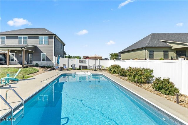 433 Boulder Court, Johnson City, TN 37615