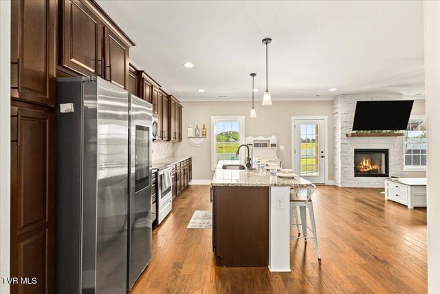 433 Boulder Court, Johnson City, TN 37615