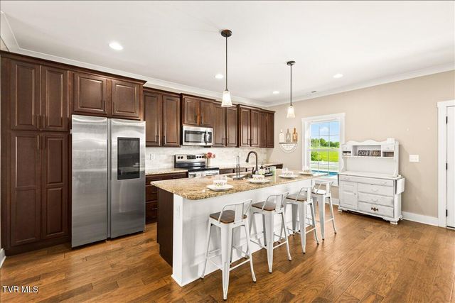 433 Boulder Court, Johnson City, TN 37615