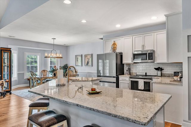 635 Spring Grove DR, Vinton, VA 24179