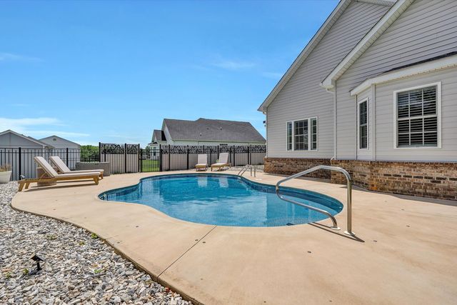 635 Spring Grove DR, Vinton, VA 24179