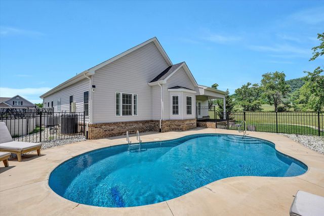 635 Spring Grove DR, Vinton, VA 24179