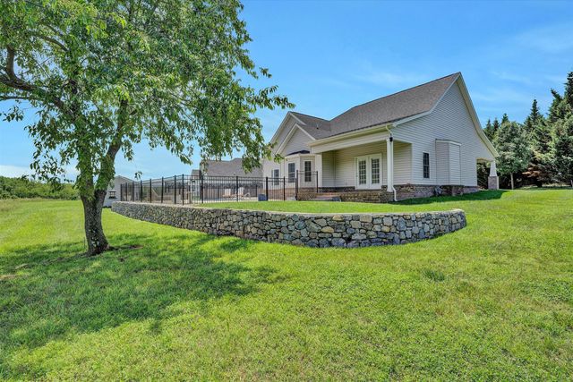 635 Spring Grove DR, Vinton, VA 24179