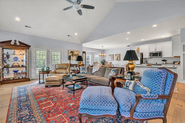 635 Spring Grove DR, Vinton, VA 24179