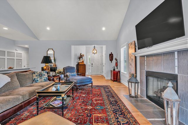 635 Spring Grove DR, Vinton, VA 24179