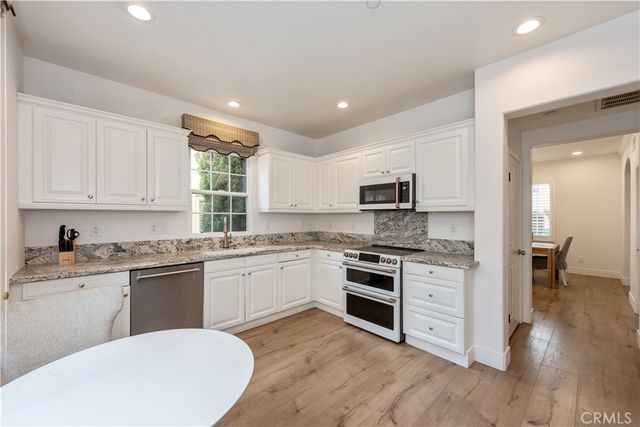 12 Arborside, Irvine, CA 92603