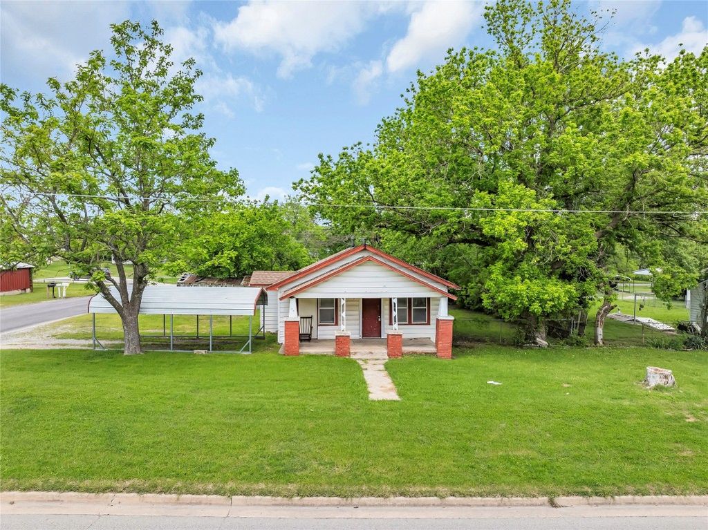 500 E Smith, Stratford, OK 74872