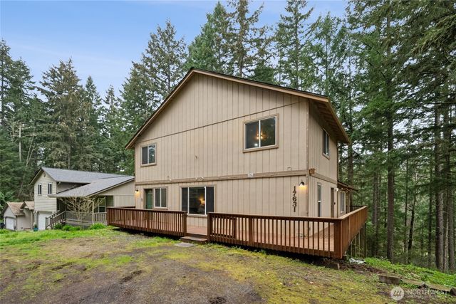 17631 Clear Lake Boulevard SE, Yelm, WA 98597