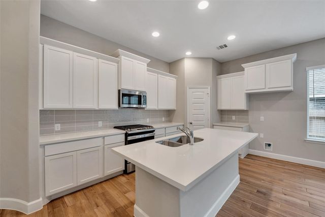 1328 Wicklow Forest Street, Magnolia, TX 77354