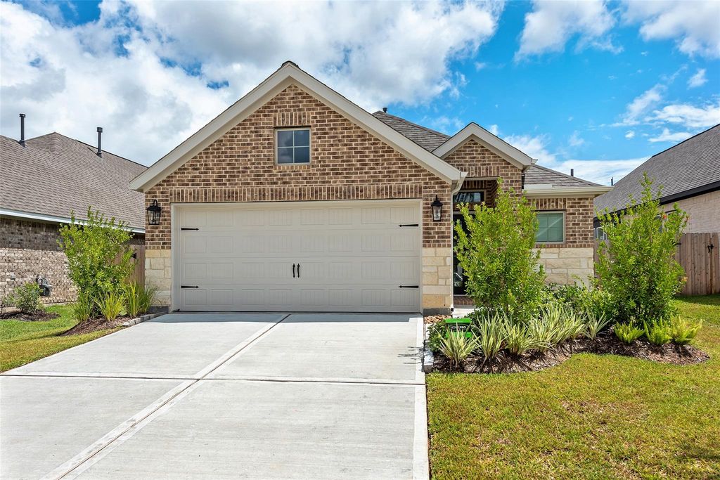 1328 Wicklow Forest Street, Magnolia, TX 77354
