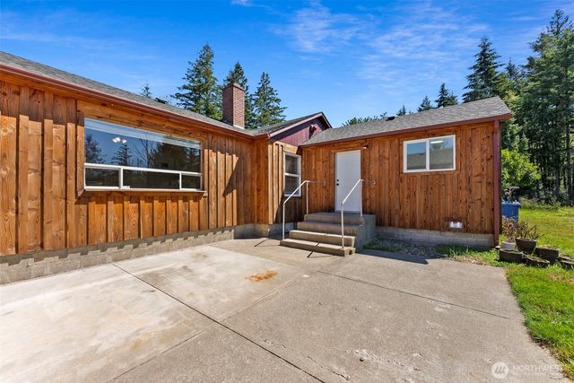 1296 Centralia Alpha Rd, Chehalis, WA 98532