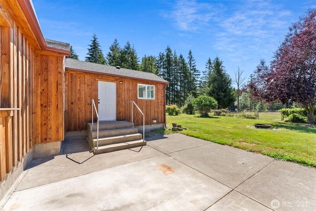 1296 Centralia Alpha Rd, Chehalis, WA 98532