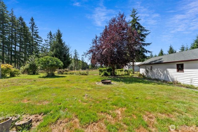 1296 Centralia Alpha Rd, Chehalis, WA 98532