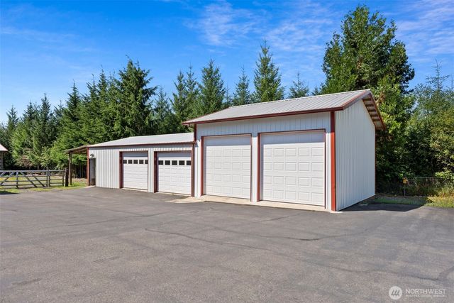 1296 Centralia Alpha Rd, Chehalis, WA 98532