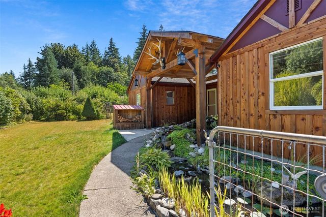 1296 Centralia Alpha Rd, Chehalis, WA 98532