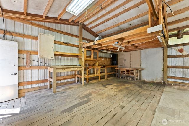 1296 Centralia Alpha Rd, Chehalis, WA 98532