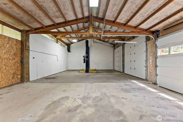 1296 Centralia Alpha Rd, Chehalis, WA 98532
