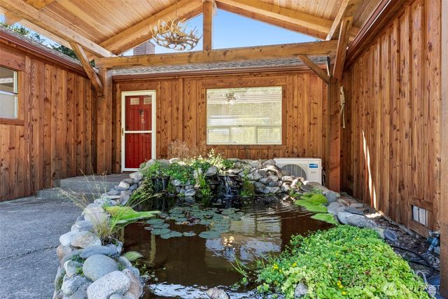 1296 Centralia Alpha Rd, Chehalis, WA 98532