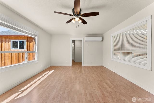 1296 Centralia Alpha Rd, Chehalis, WA 98532