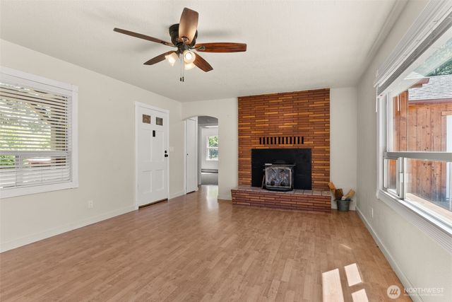 1296 Centralia Alpha Rd, Chehalis, WA 98532
