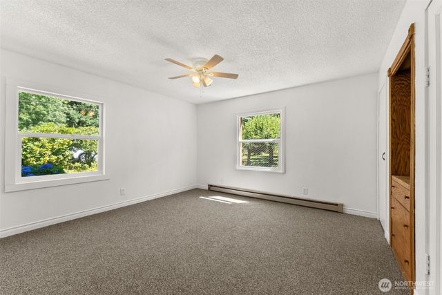 1296 Centralia Alpha Rd, Chehalis, WA 98532
