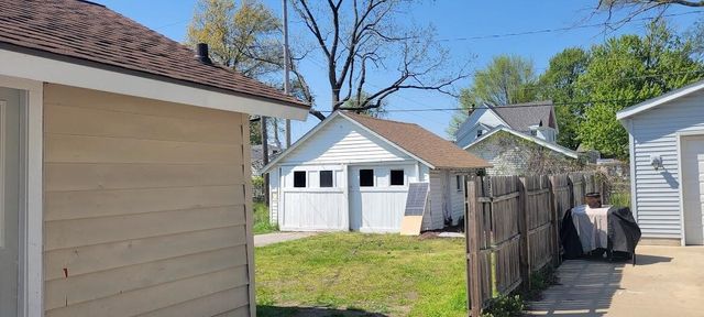 127 E 15th Street, Holland, MI 49423