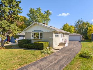 5825 Webster Street, Downers Grove, IL 60516