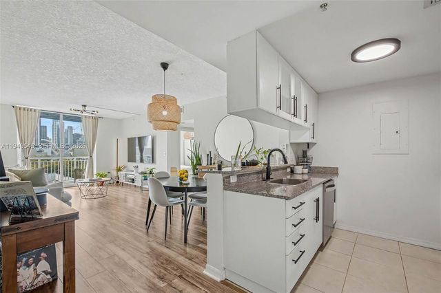 275 NE 18th St 703, Miami, FL 33132