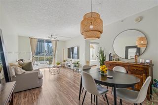 275 NE 18th St 703, Miami, FL 33132