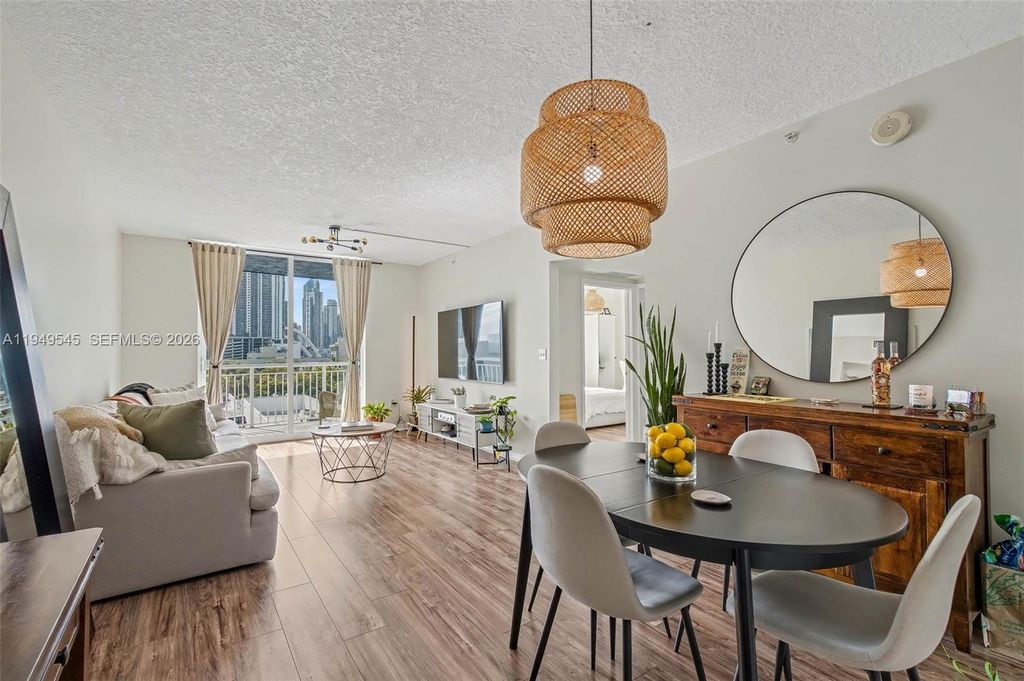 275 NE 18th St 703, Miami, FL 33132