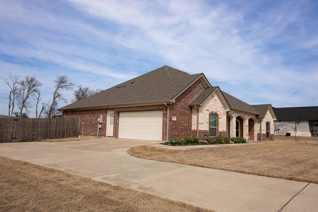 120 Metheglin DR, Temple, TX 76502