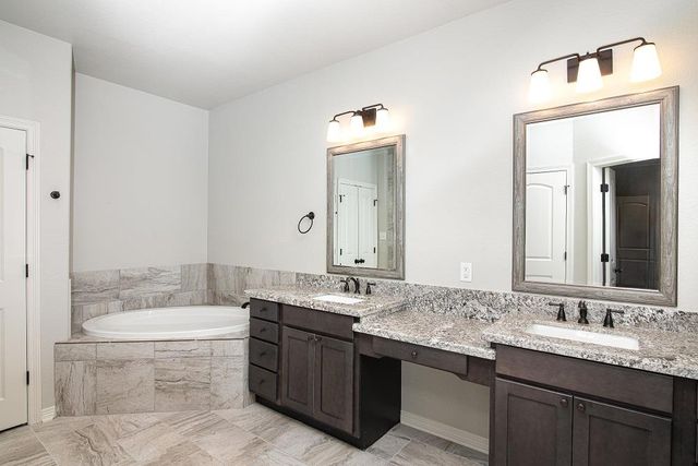 120 Metheglin DR, Temple, TX 76502