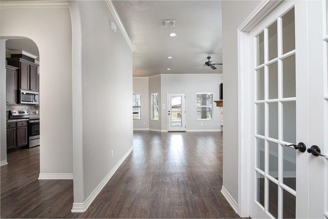 120 Metheglin DR, Temple, TX 76502