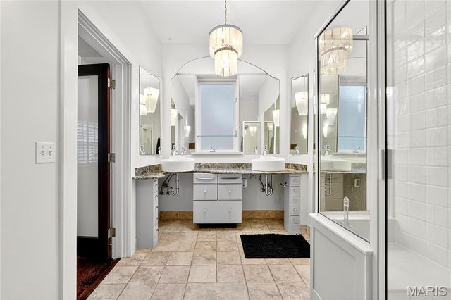 4624 Pershing Place, St Louis, MO 63108