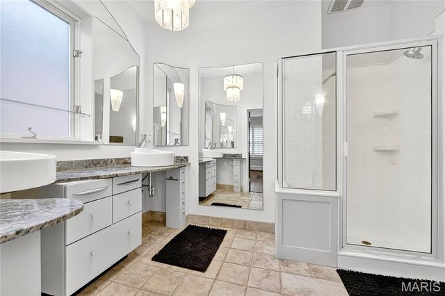 4624 Pershing Place, St Louis, MO 63108