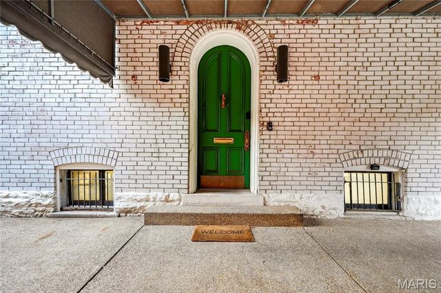 4624 Pershing Place, St Louis, MO 63108