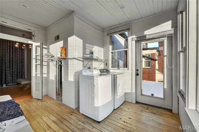 4624 Pershing Place, St Louis, MO 63108