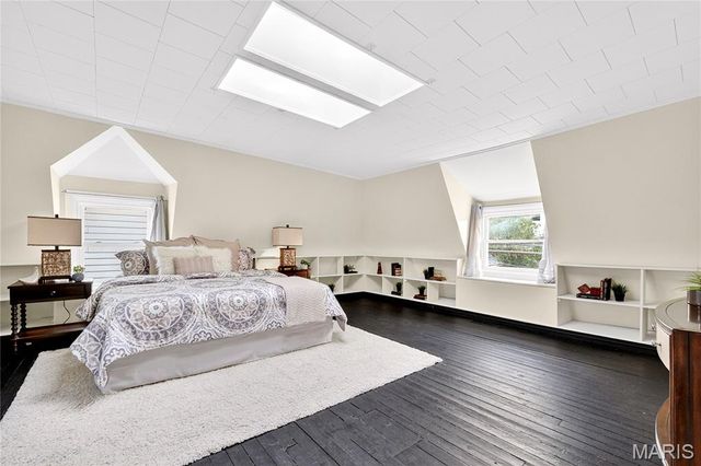 4624 Pershing Place, St Louis, MO 63108