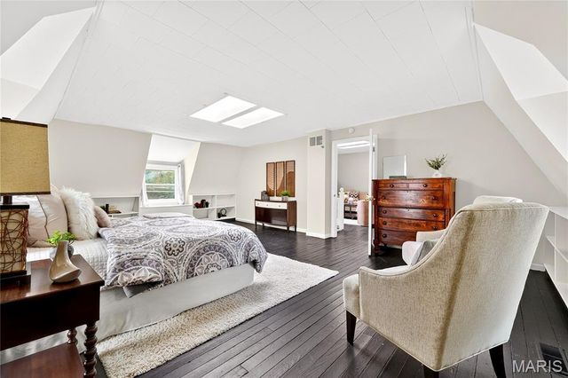 4624 Pershing Place, St Louis, MO 63108