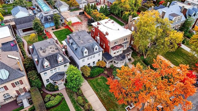 4624 Pershing Place, St Louis, MO 63108