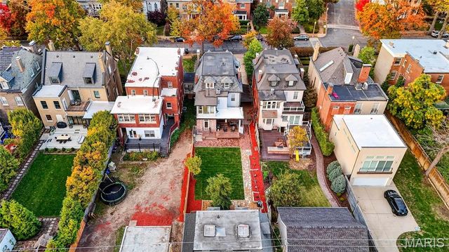 4624 Pershing Place, St Louis, MO 63108