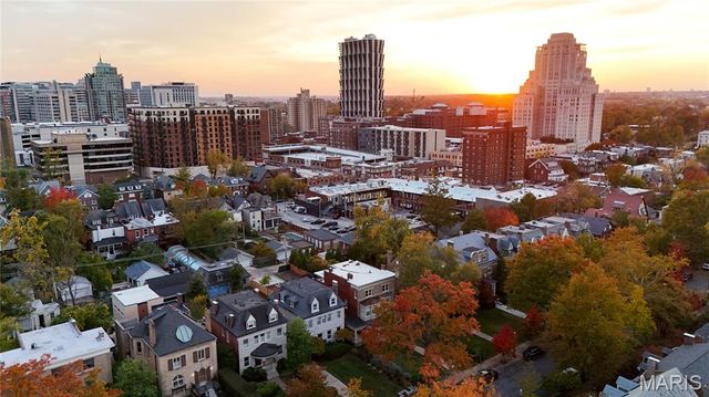 4624 Pershing Place, St Louis, MO 63108