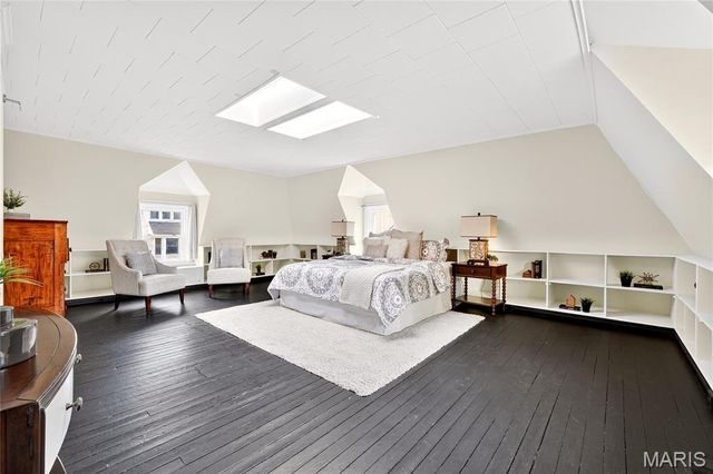 4624 Pershing Place, St Louis, MO 63108