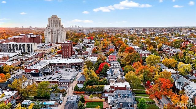 4624 Pershing Place, St Louis, MO 63108