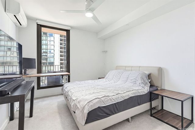 987 Queen Street 2814, Honolulu, HI 96814